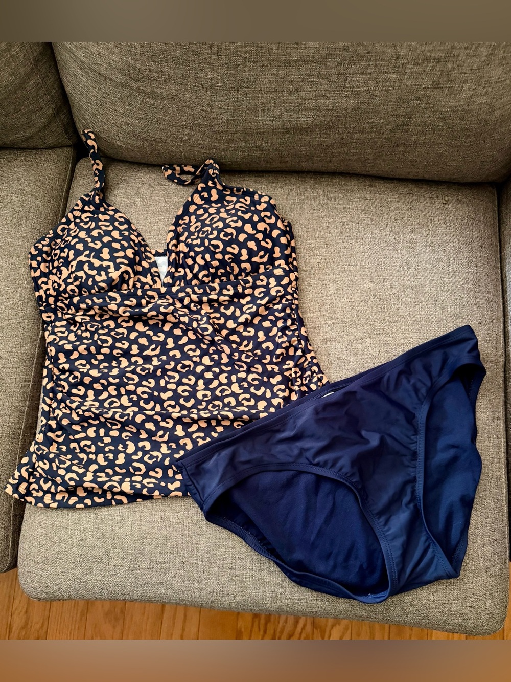 Kona Sol Leopard Print Tankini Swimsuit Set Size M/L